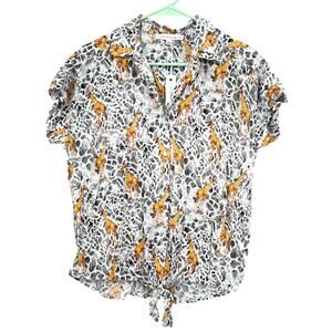 Jane and Delancey Size Small Short Sleeve Button Up Blouse Giraffe Print Fun NWT